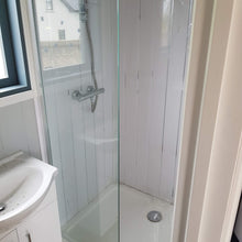 en suite shepherds hut
